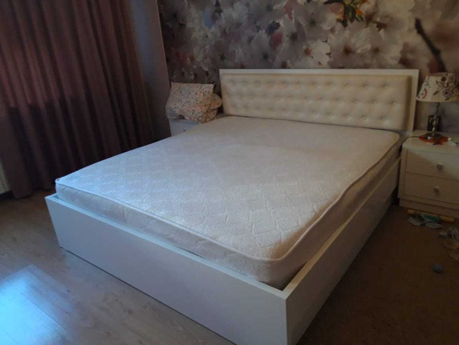 Матрас отдам размером 180 * 200