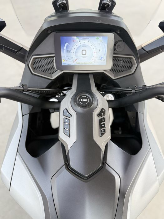 Мотоцикл куризер Pfmoto Starship 4