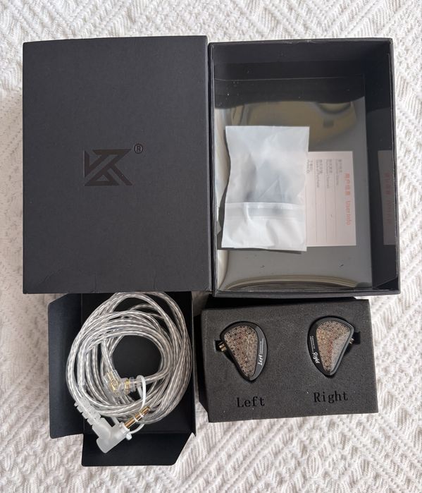 Vand player audio si casti IEM