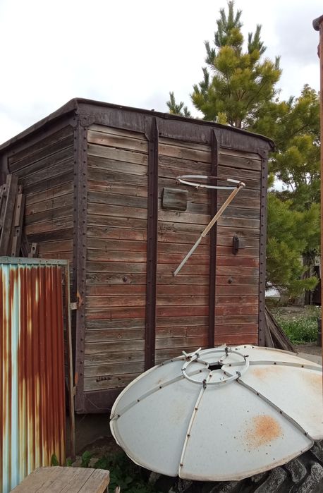 Продам вагон узкоколейный.