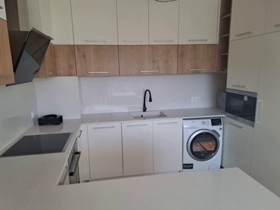 Дава се под наем Тристаен апартамент в София, Младост 2 - 112 кв.м за 1250 € - Снимка #4