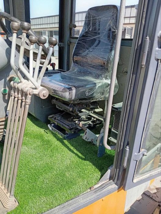 Автогрейдер модель GR 135