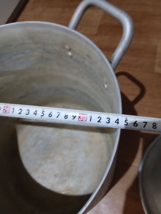 Продам алюминиевую кастрюлю