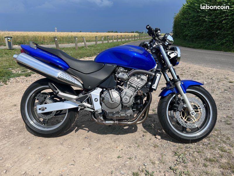 Honda Hornet PC34 p. An 2001 . Jambele Furca Jante Ceas Bord multe piese disponibile Loc Baia Mare .