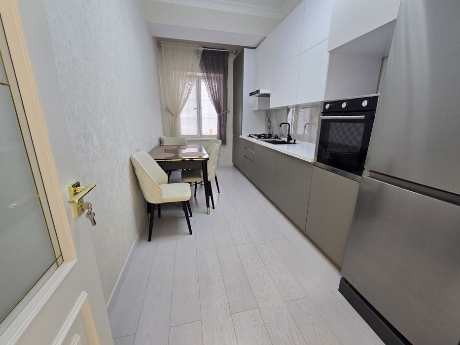 Luks uy ijaraga beriladi 3 xonalik