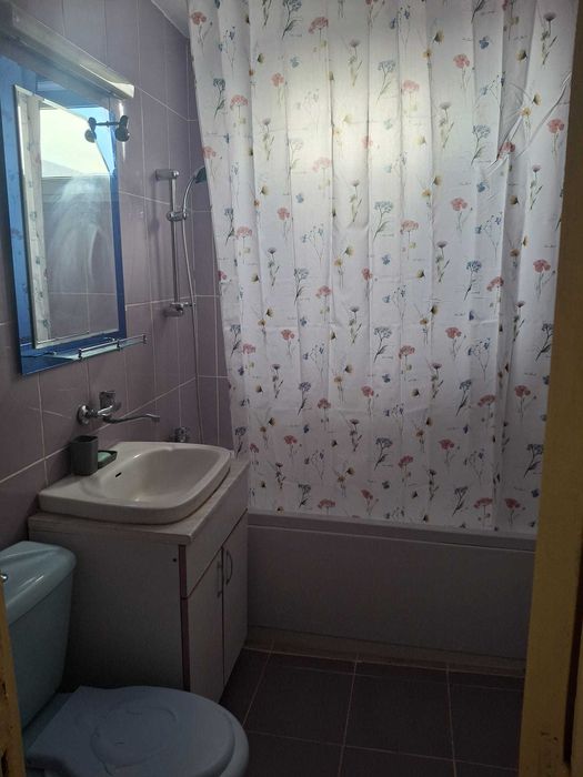 Inchiriez apartament cu 2 camere, Precista