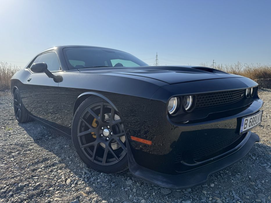 Dodge Challenger 5.7 Hemi manual facelift