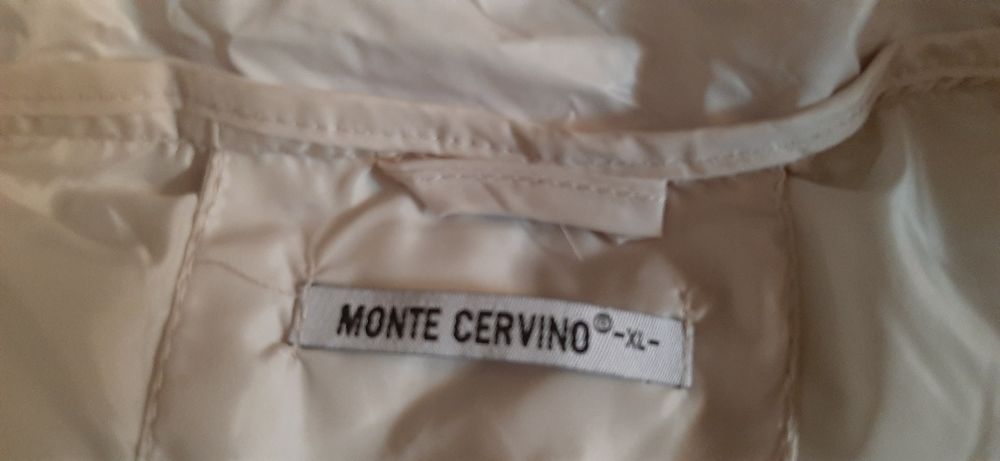 Geaca Monte Cervino, marimea XL, noua cu eticheta