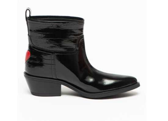 Love Moschino
Botine de piele lacuita