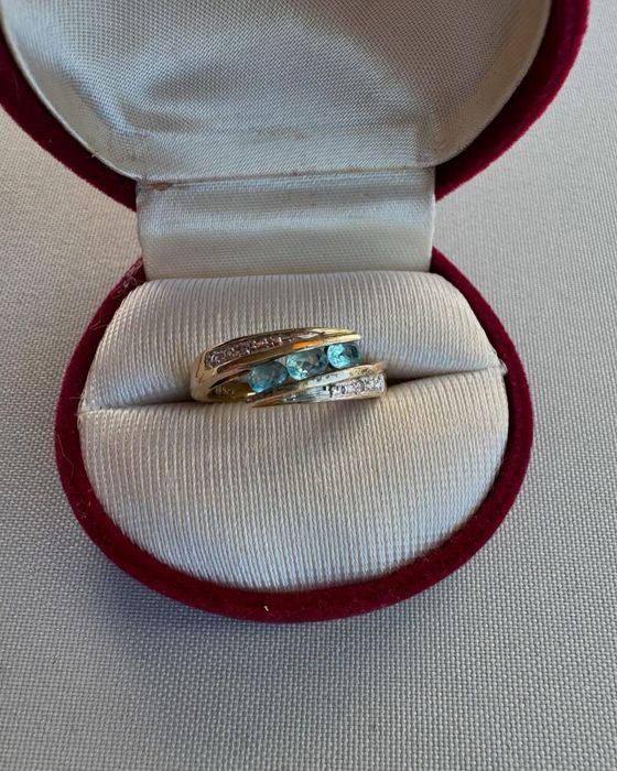 Inel din argint, diamante si acvamarine