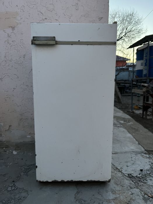 Холодильник Бирюса