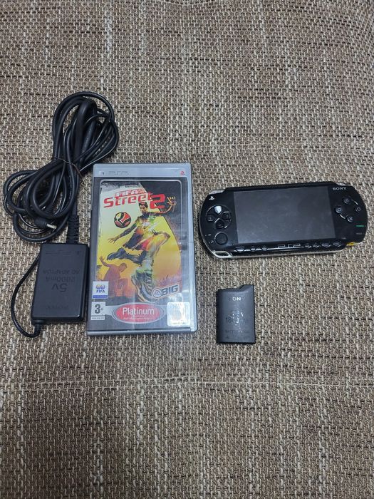 Consola portabila sony psp 1004.