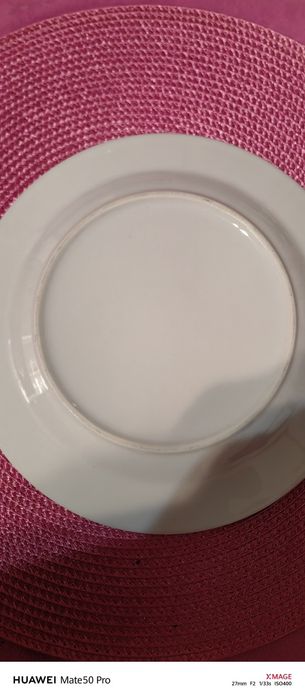 Порцеланови чинии за пица