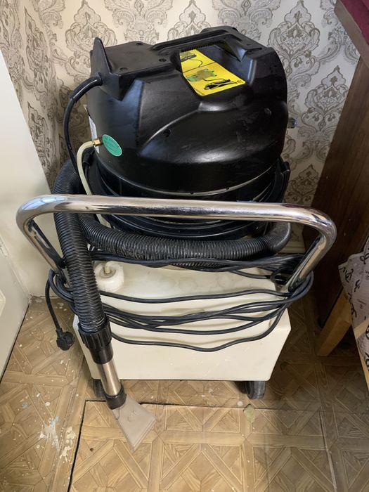 Sofa carpet cleaner sotiladi