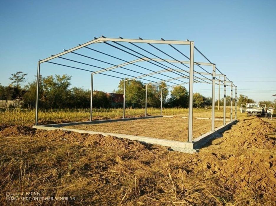 Hale și structuri metalice