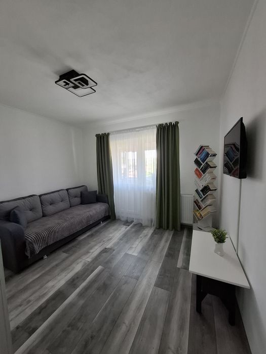 Apartament 2 camere , decomandat