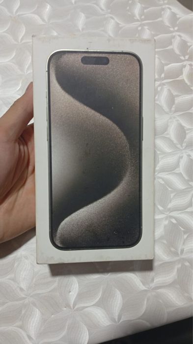 Продам б/у Iphone 15 pro