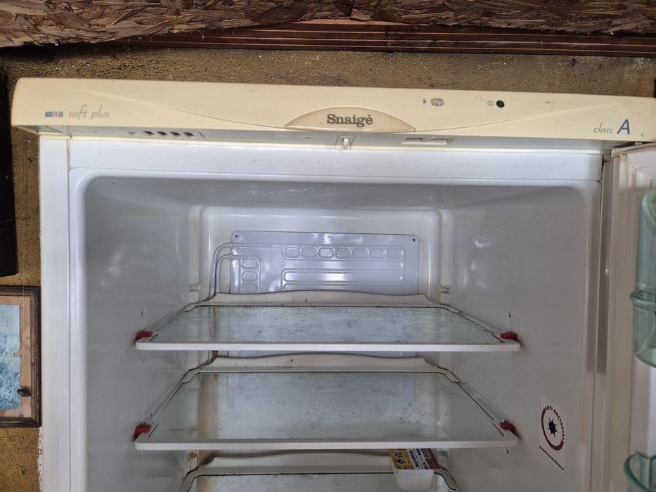 Хладилник с фризер