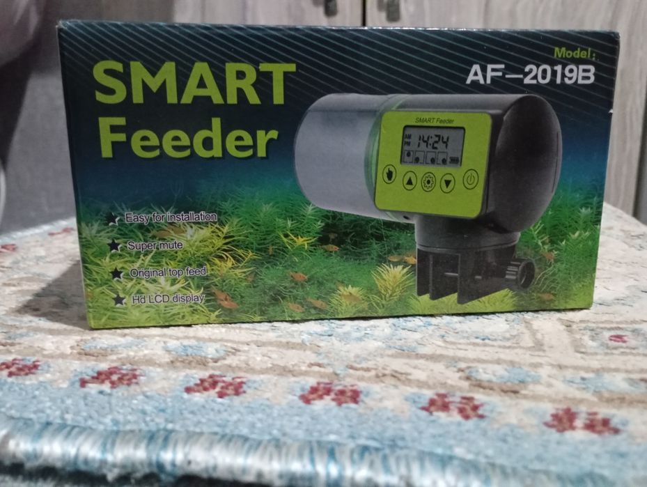 Продам авто кормушка для аквариума срочно