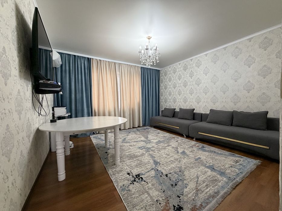 Продам 3 комнатную. Ердена 221