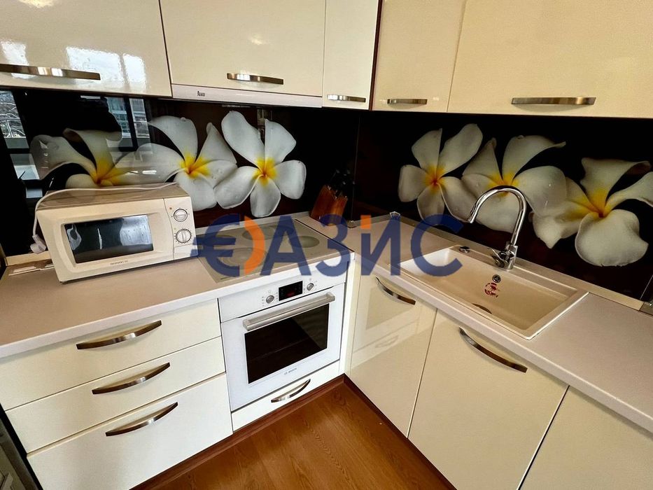Продава се Двустаен апартамент в к.к. Слънчев бряг - 72 кв.м за 1209 €/кв.м - Снимка #1