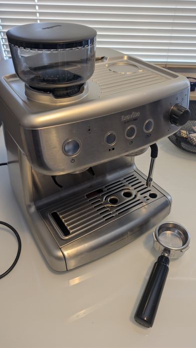 Кафемашина Breville Barista Max