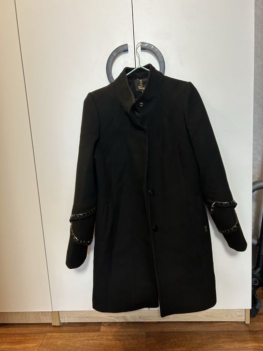 Күздік пальто сатамын  48 размер