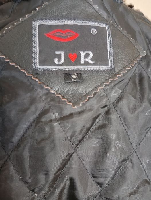 Стильная женская куртка