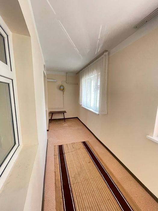 Срочно продам свою 2 комн. квартиру на 1-м этаже в Янгихаётском районе