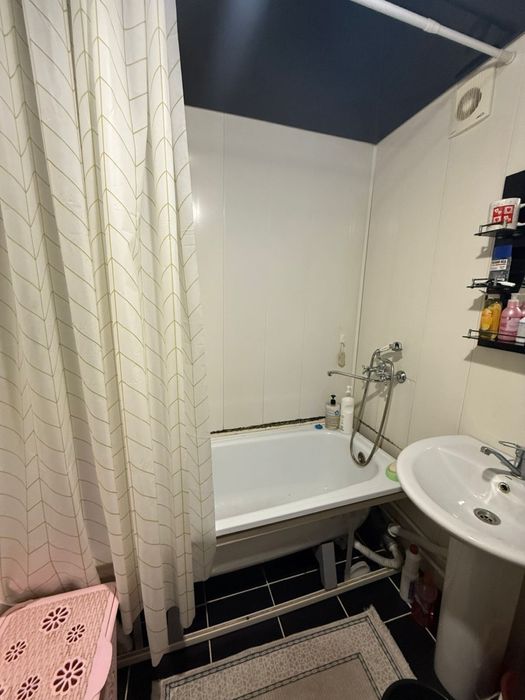 Продам квартиру в 4 мкр.