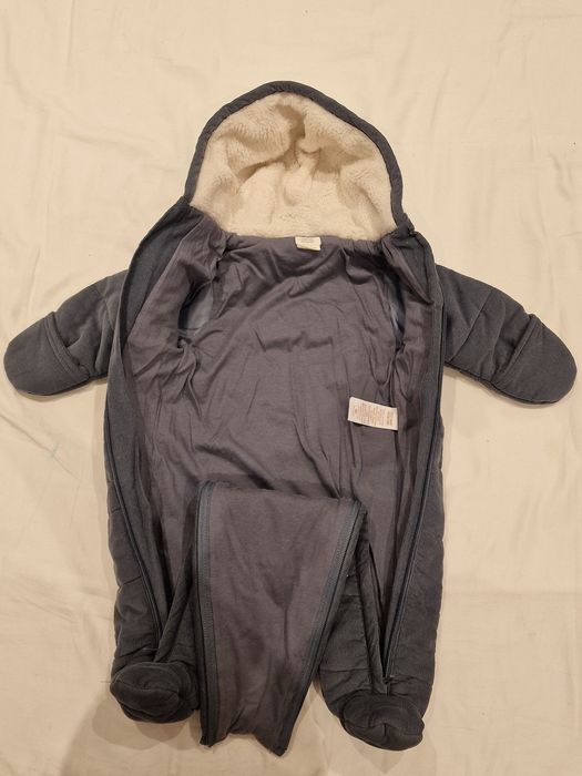 Combinezon gros NEXT 0-3 LUNI / Mamas&Papas Blue Quilted Cord Pramsuit