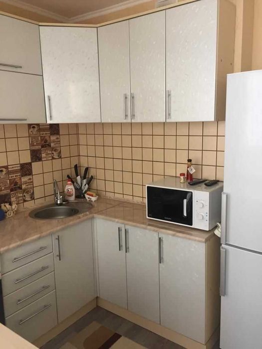 Продам 1 комн., квартиру, в 20 мкрн.