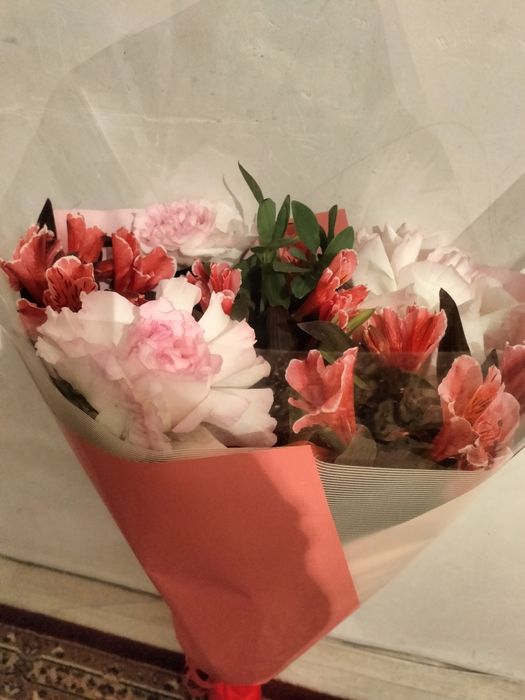 Әдемі свежи гүл сатылады 20000 т