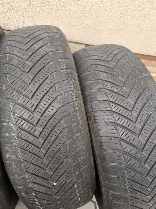 Гуми 215 70 16  дот4422