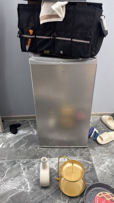Холодильник отдам даром