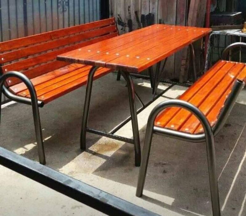 Fac bănci pe comanda