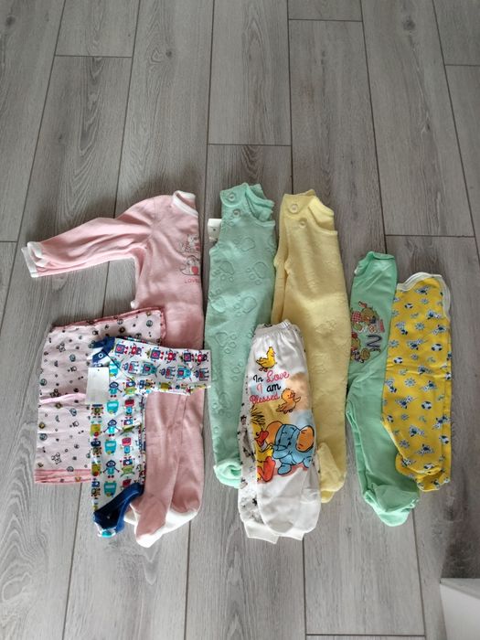 Продам детские вещи