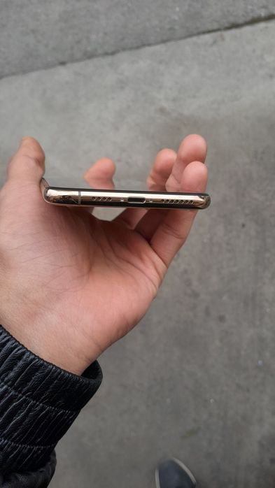 Iphone xs max sotiladi