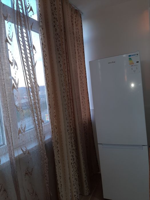 Închiriez garsoniera spațioasă, mobilata și utilată, cu centrala proprie pe gaz