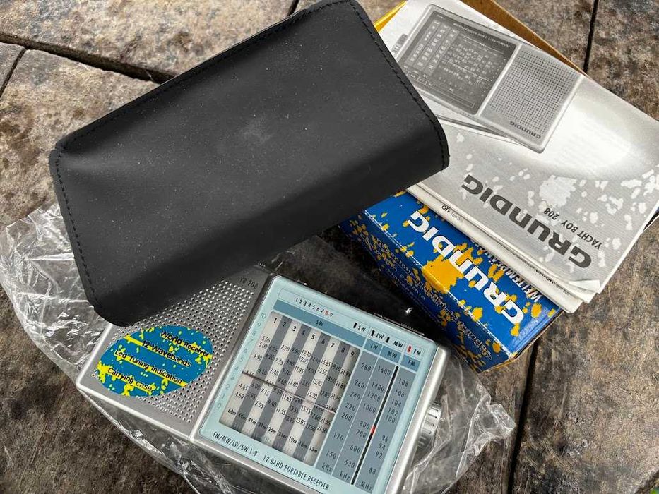 Vand aparat de radio,radio portabil de buzunar GRUNDIG YACHT BOY208