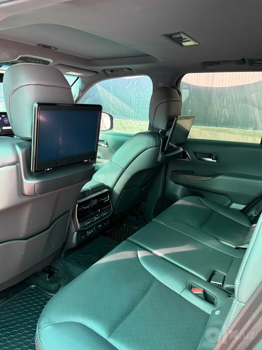 Продам свой Toyota Land Cruiser 300