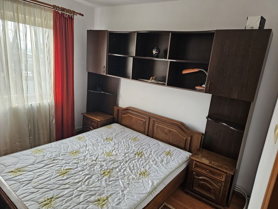 Apartament 2 camere decomandat de închiriat