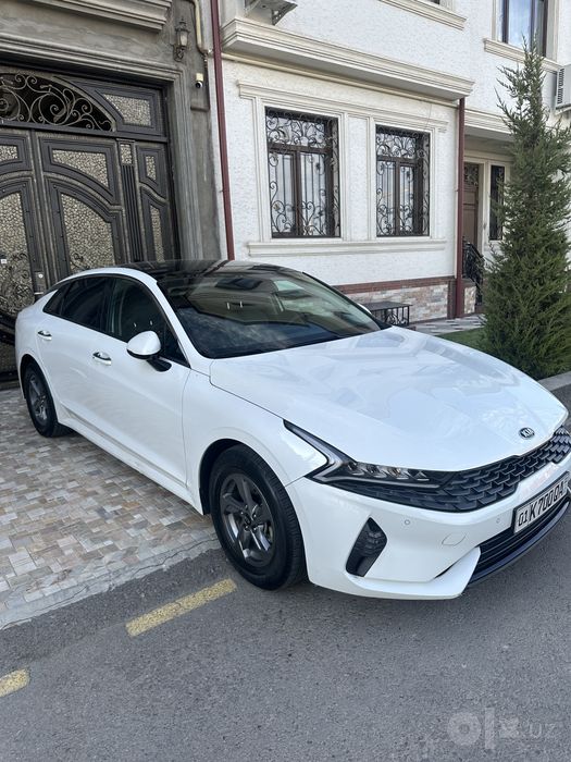 Kia K5 oq rangli 2021