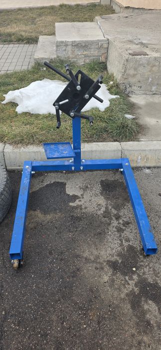 Стапель для двигателя