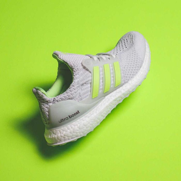 Обувки дамски обувки  ADIDAS ULTRABOOST DNA 5.0 размер  39 1/3