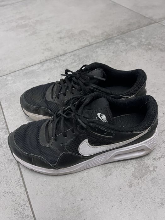 Кроссовки NIKE оригинал б/у 37.5