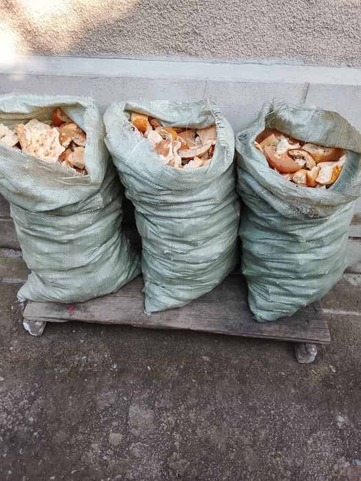 Продам сухой  хлеб.