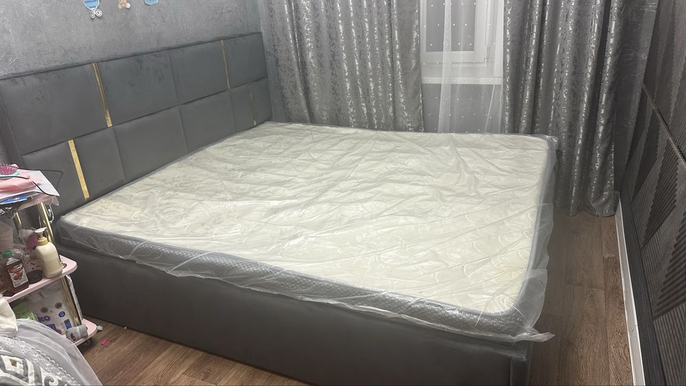 Продам кровать с матрасом 110000тг