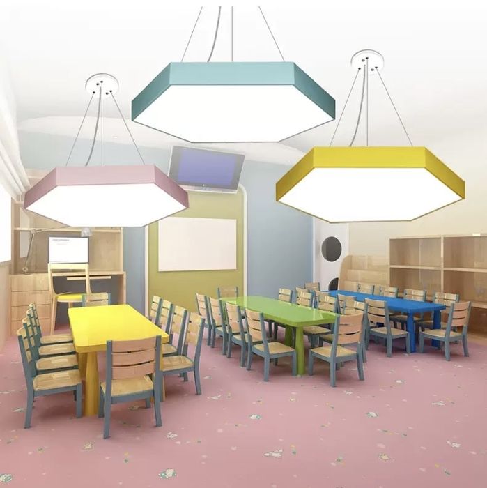 Продам люстры потолочные