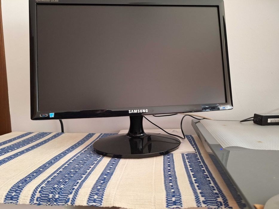 Monitor LED pentru PC , model SAMSUNG